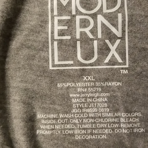 Grey T-shirt w/black paw prints - Picture 3 of 3